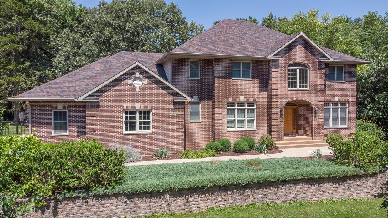 3285 W Forest Rd., Freeport, IL 61032