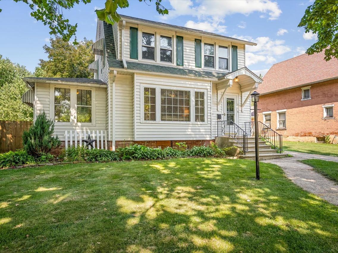 116 N Jefferson Ave., Amboy, IL 61310