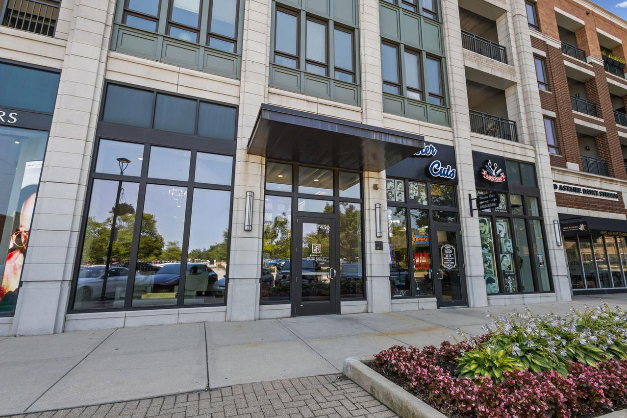 450 Village Center Dr. #404, Burr Ridge, IL 60527