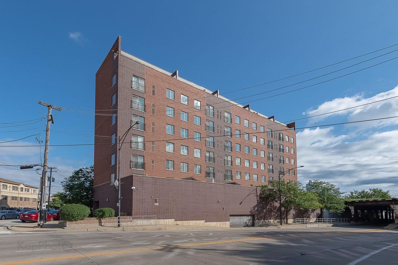 2272 S Archer Ave. #8E, Chicago, IL 60616