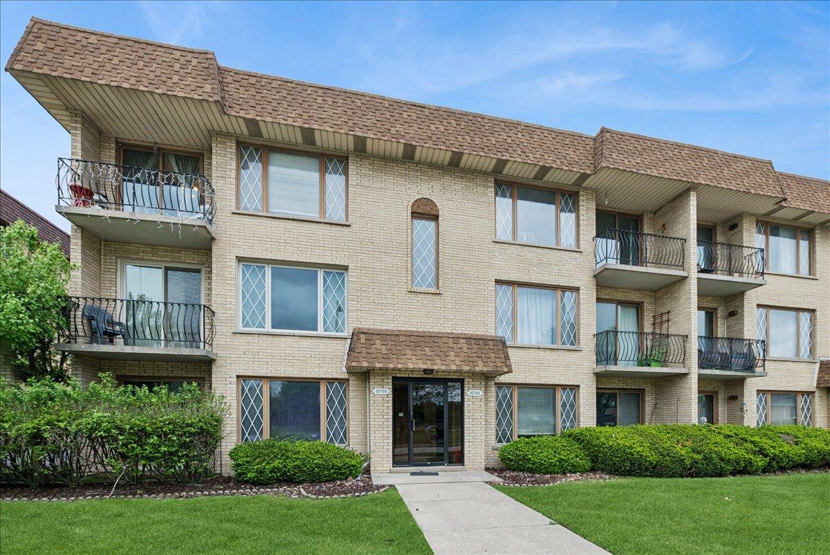 10704 Kilpatrick Ave. #3B, Oak Lawn, IL 60453