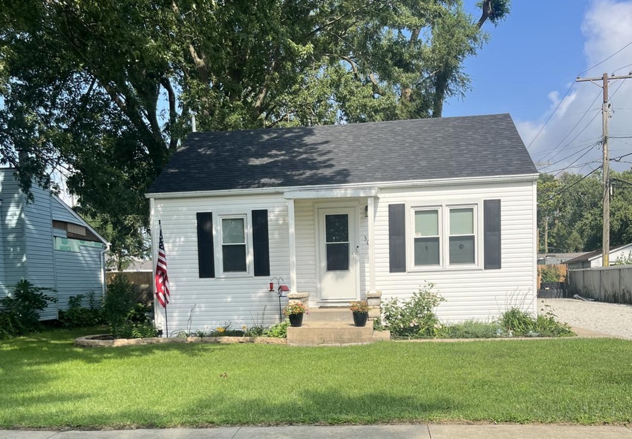 304 N Lowe Rd., Aroma Park, IL 60910