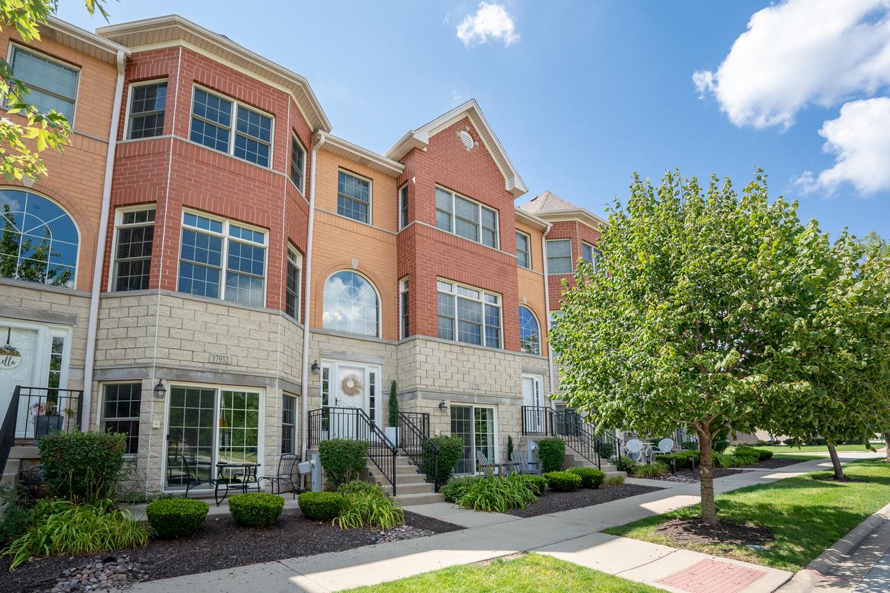 17930 Fountain Cir., Orland Park, IL 60467