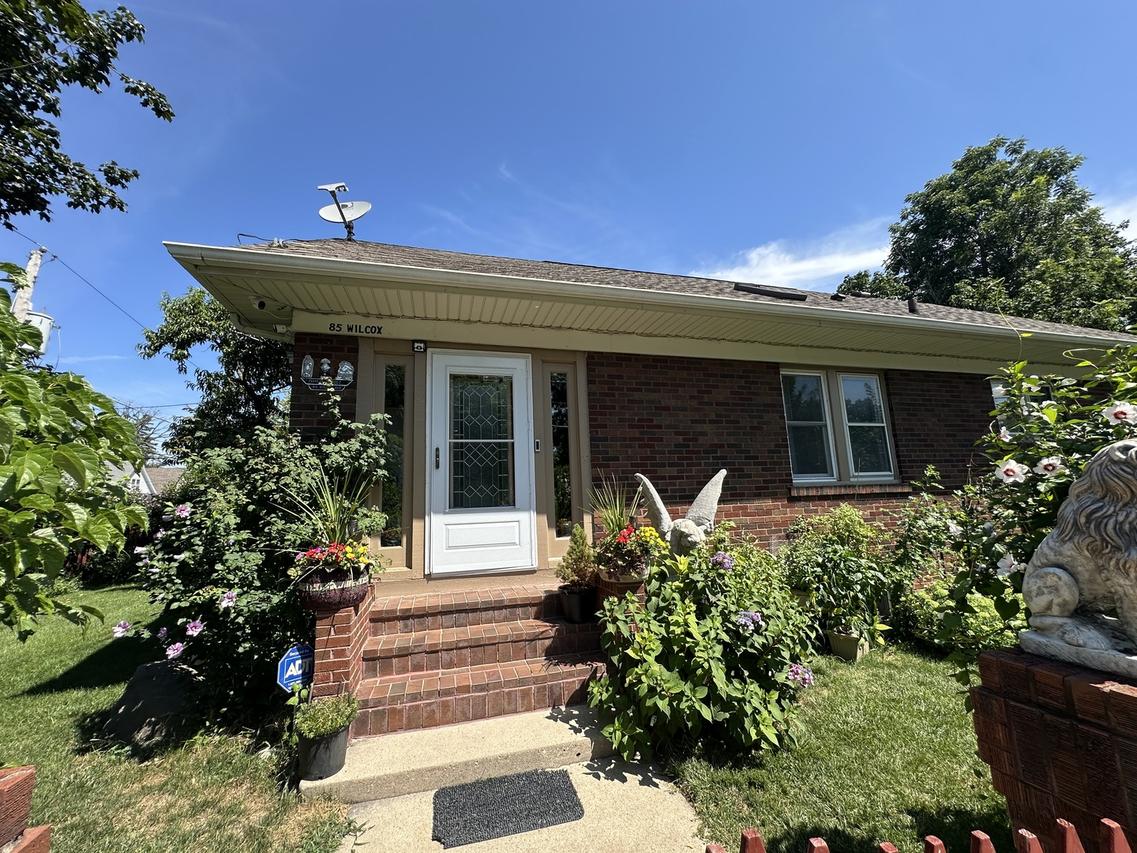 85 Wilcox Ave., Elgin, IL 60123