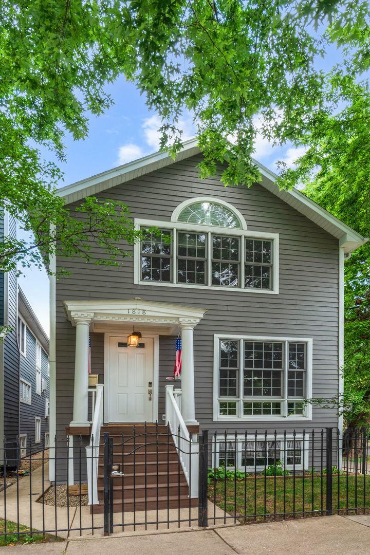 1818 W Barry Ave., Chicago, IL 60657