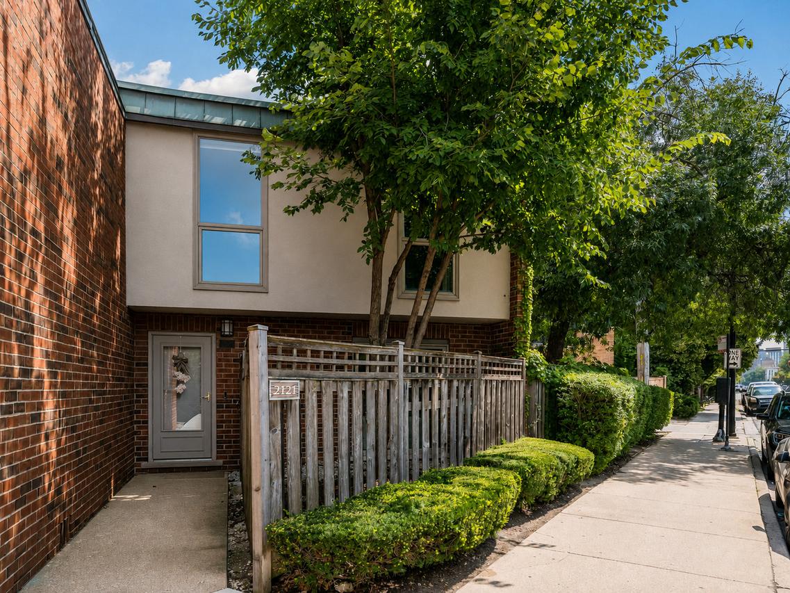 2121 N Lincoln Ave., Chicago, IL 60614