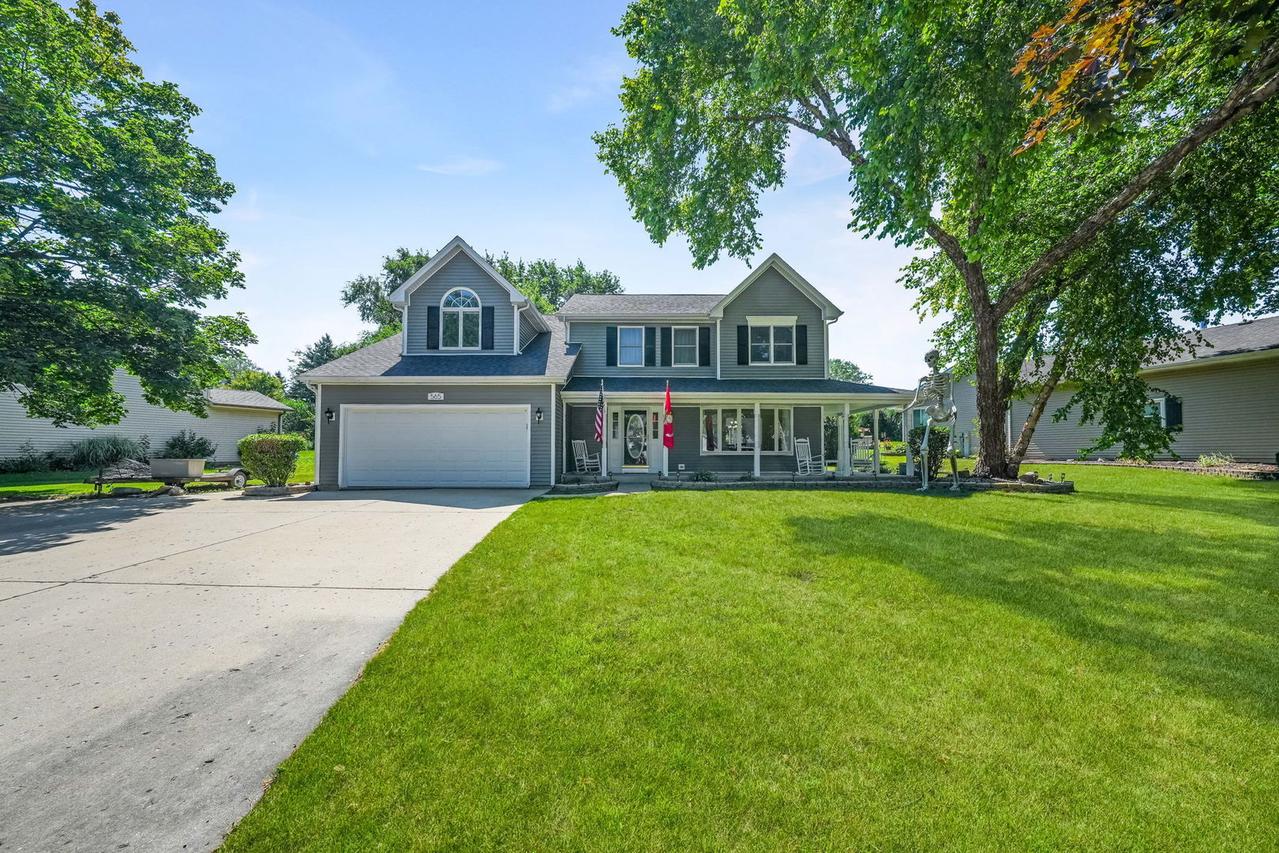 565 Liberty Ave., South Elgin, IL 60177