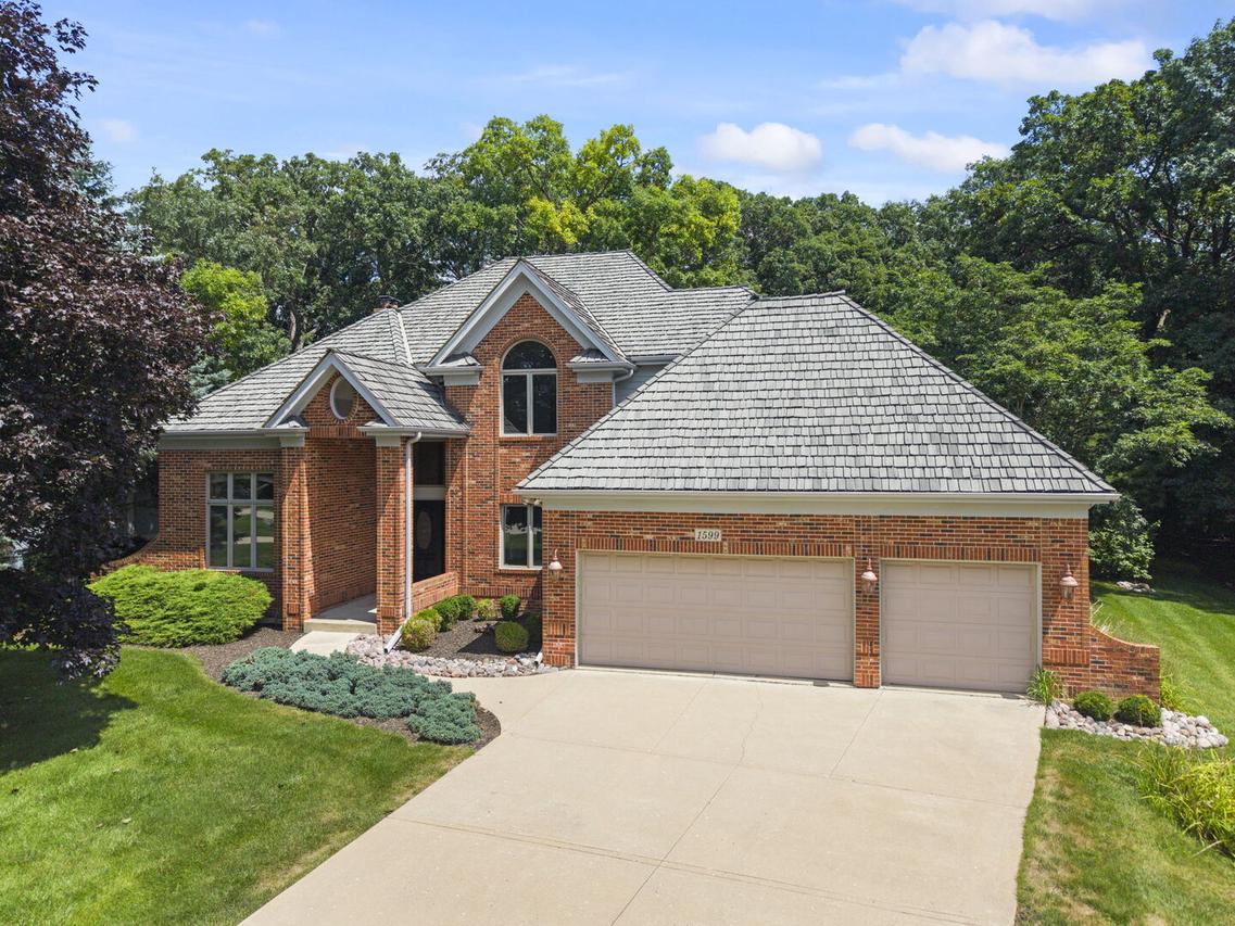 1599 Far Hills Dr., Bartlett, IL 60103