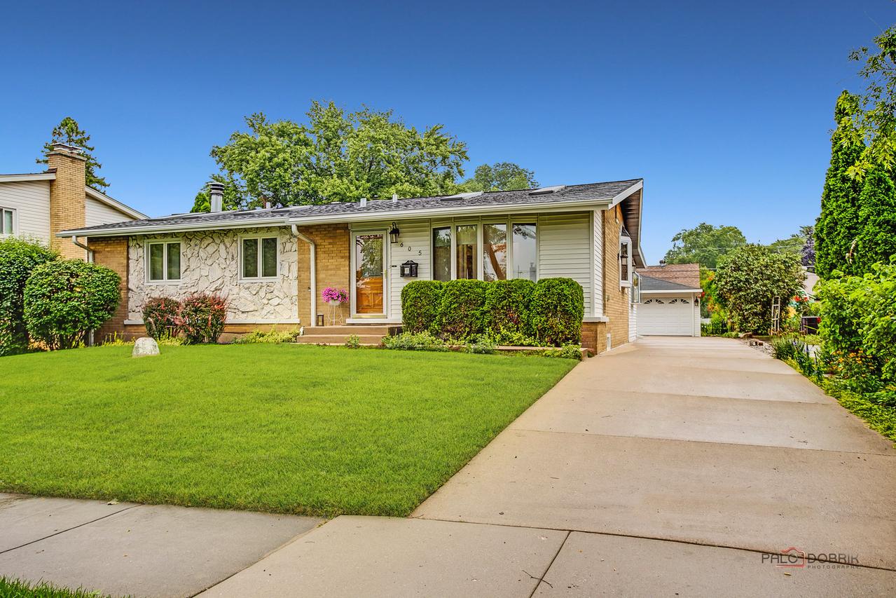 605 N Windsor Dr., Mount Prospect, IL 60056