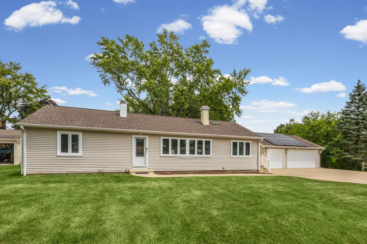 1125 Highland Rd., Mundelein, IL 60060