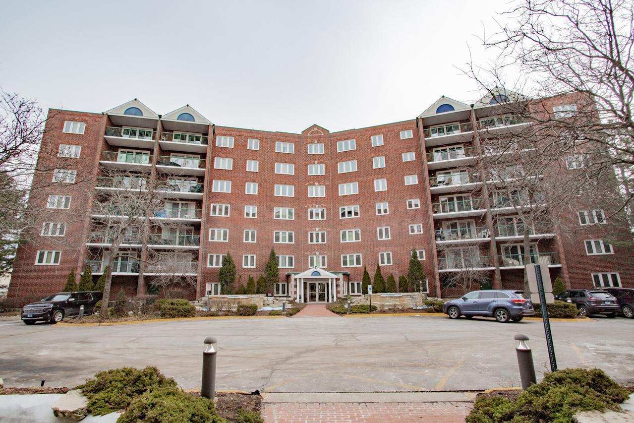 8540 W Foster Ave. #504, Norridge, IL 60706