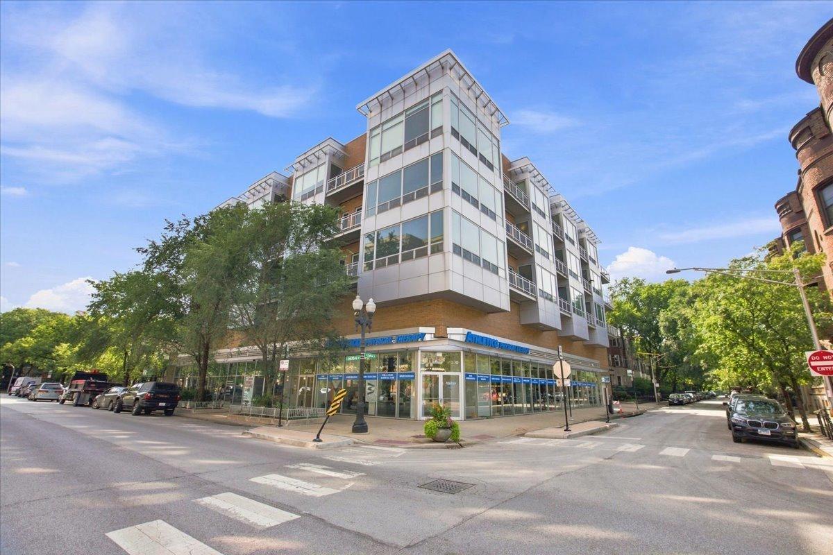 3920 N Sheridan Rd. #504, Chicago, IL 60613