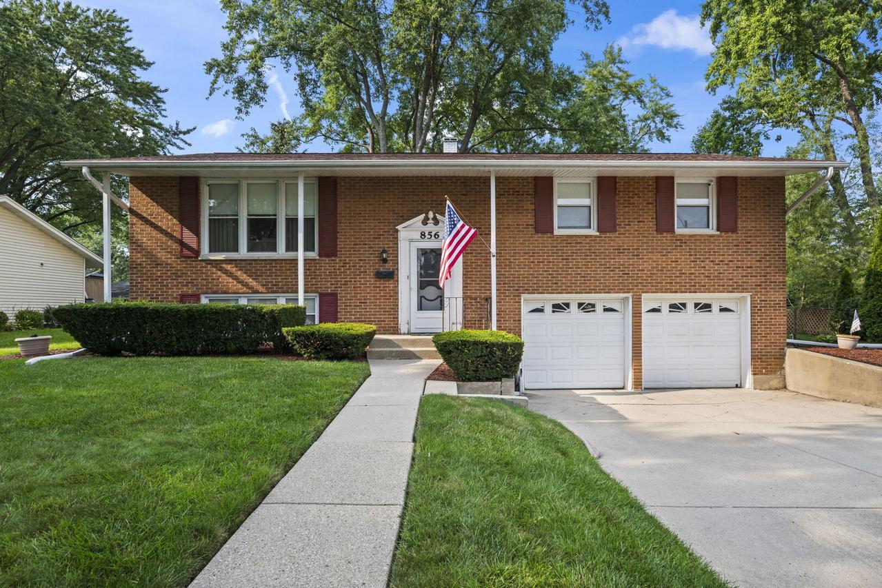 856 E Sayles Dr., Palatine, IL 60074