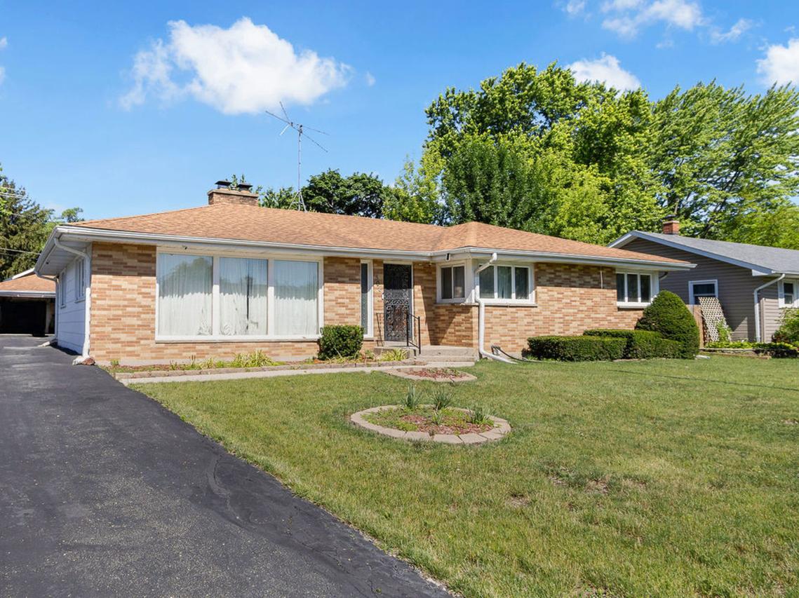 508 N Metropolitan Ave., Waukegan, IL 60085