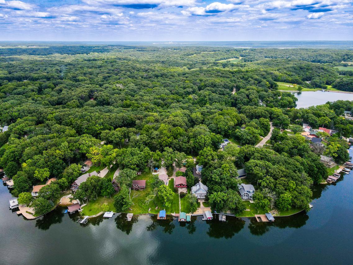 38 Barbados Dr., Putnam, IL 61560