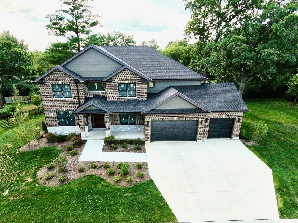 210 Mark Ln., Lake Zurich, IL 60047