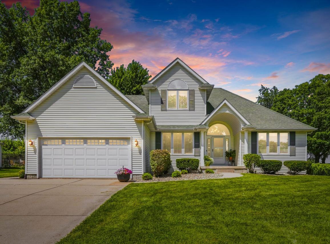 39 White Pine Rd., Geneseo, IL 61254