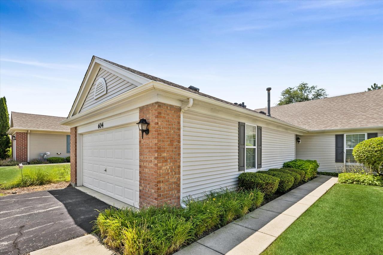 604 S Curran Rd., Round Lake, IL 60073