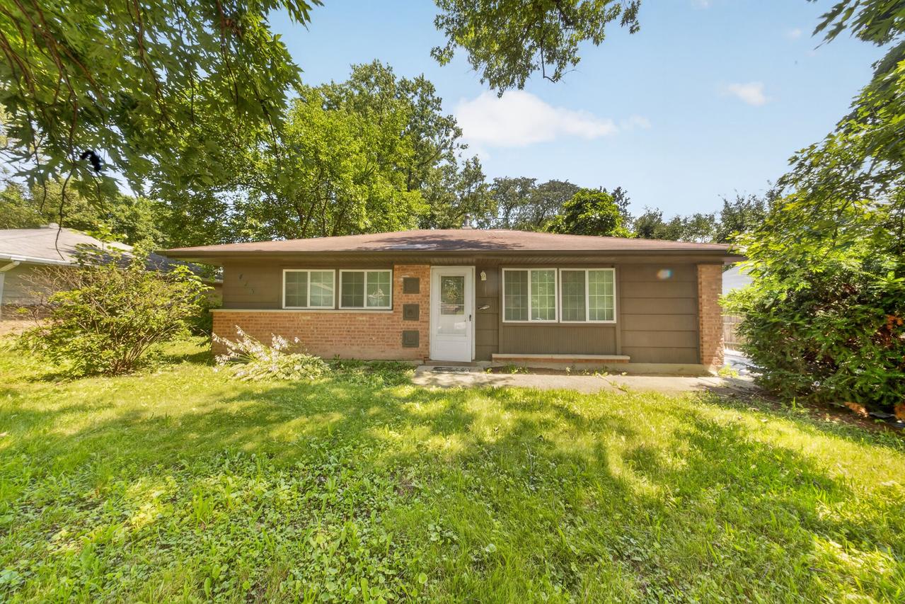 415 Shabbona Dr., Park Forest, IL 60466