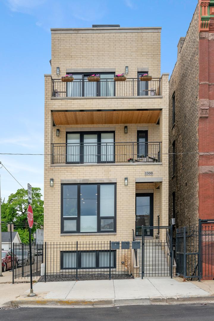 1300 N Cleaver St. #2, Chicago, IL 60642