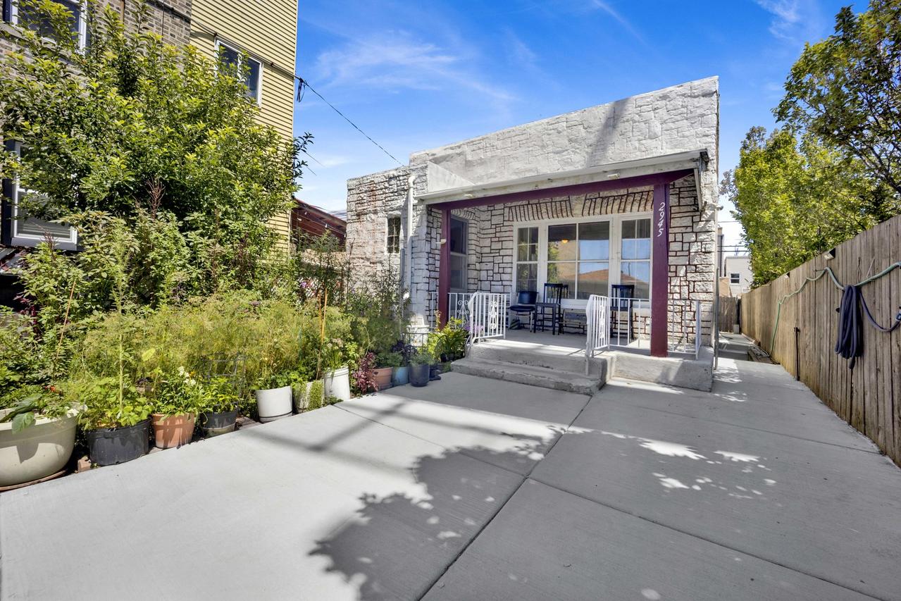 2945 N California Ave., Chicago, IL 60618