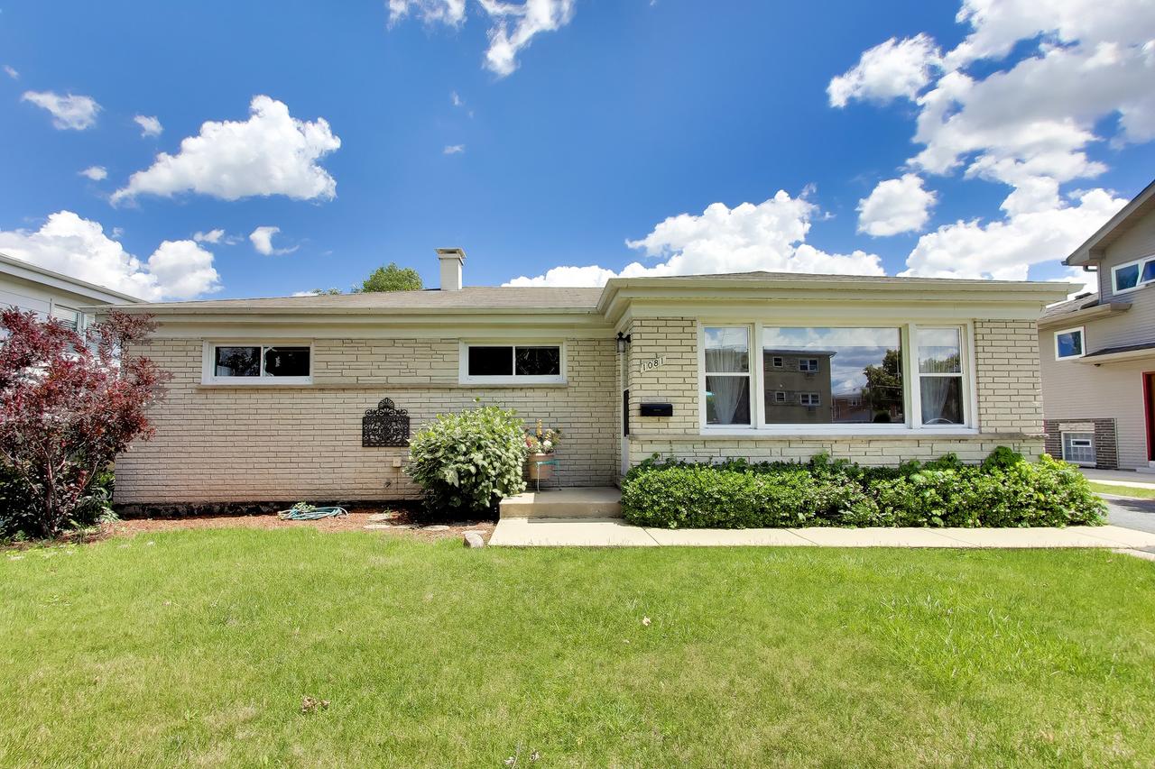 1081 Willson Dr., Des Plaines, IL 60016