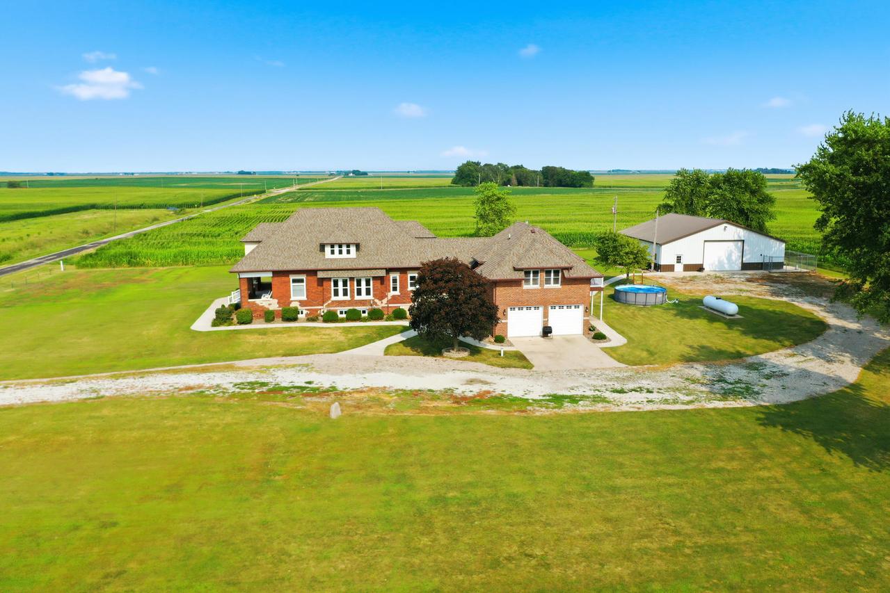 973 E 2500 North Rd., Ashkum, IL 60911