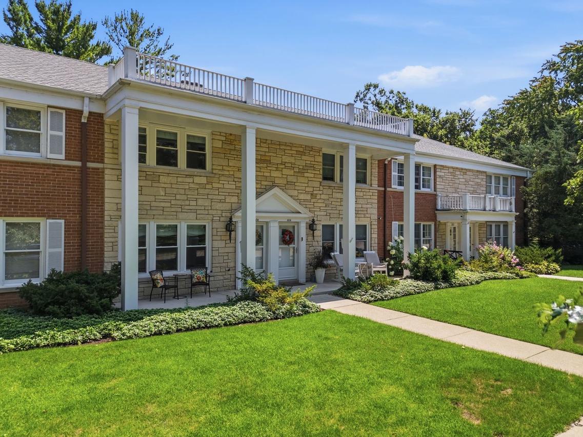 606 5th St., Wilmette, IL 60091