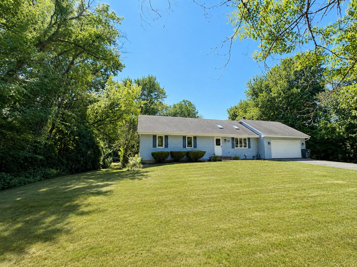 6615 W Gate Ct., Roscoe, IL 61073