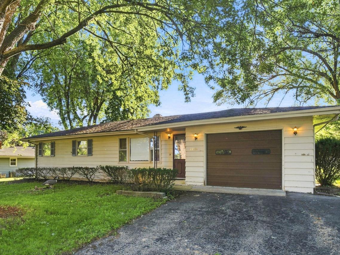 22331 S Donna Ave., Channahon, IL 60410