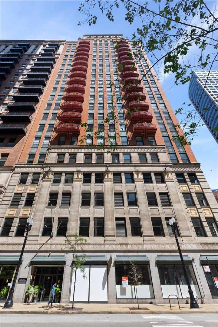 208 W Washington St. #2013, Chicago, IL 60606