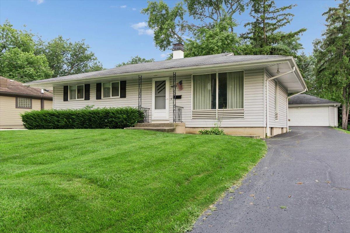 4812 Cumnor Rd., Downers Grove, IL 60515