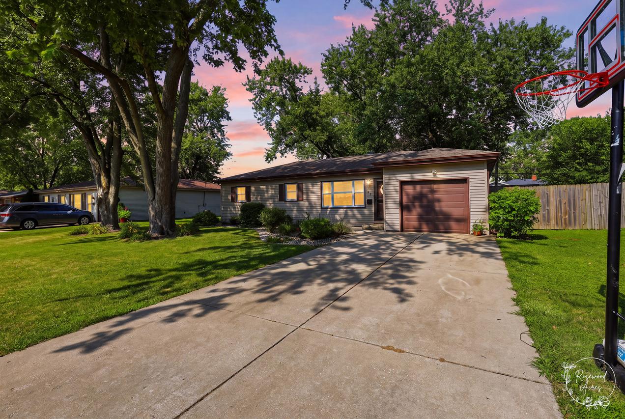 545 Evergreen Ln., Bradley, IL 60915