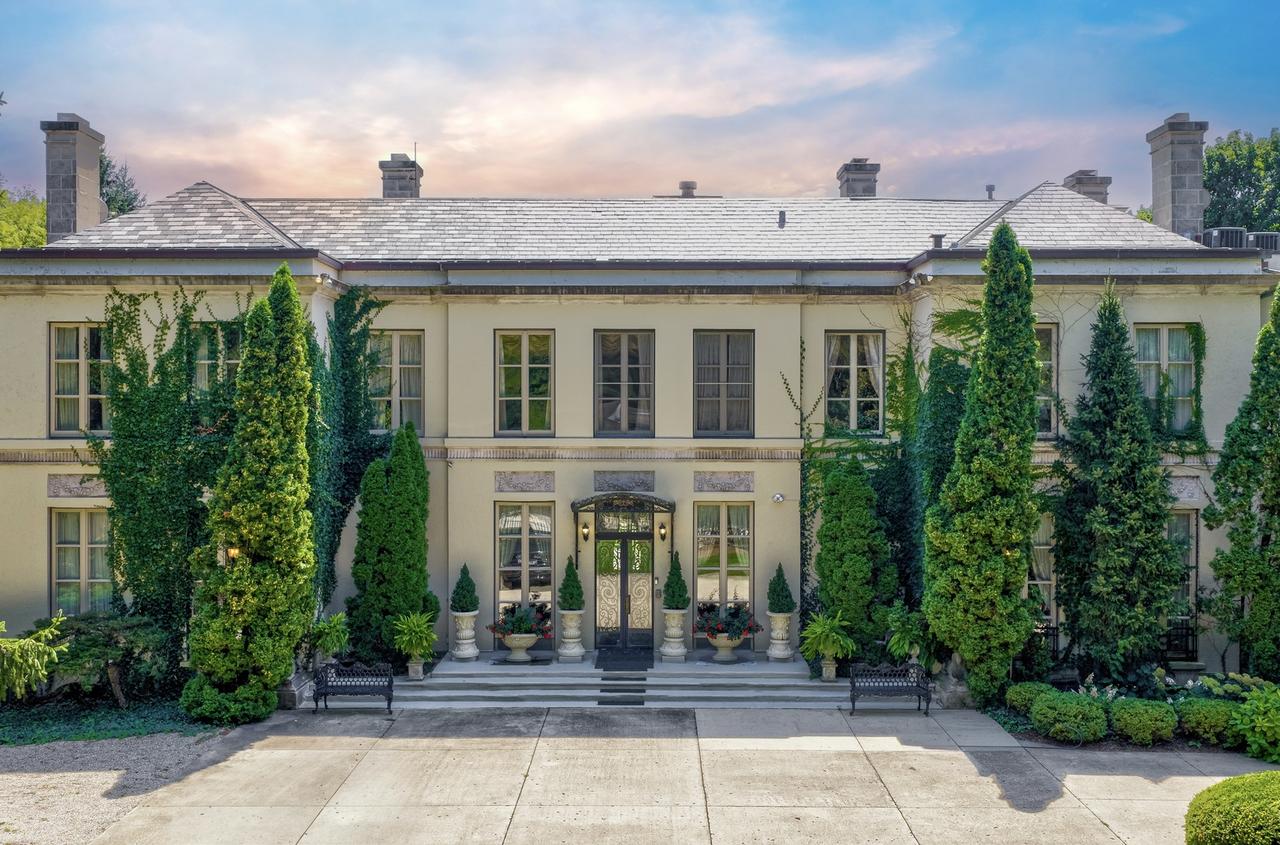 275 Sussex Ln., Lake Forest, IL 60045