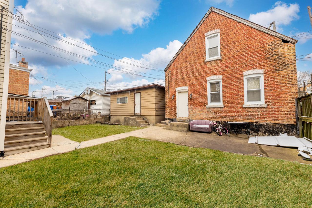 3653 S Wood St., Chicago, IL 60609