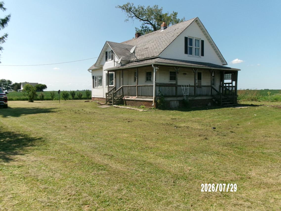 1588 E 1400 North Rd., Crescent City, IL 60928