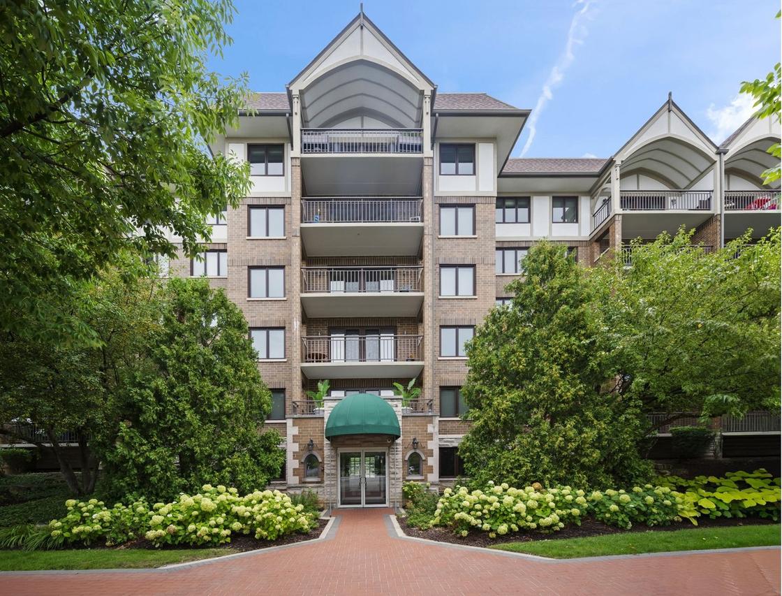 15 S Pine St. #507, Mount Prospect, IL 60056