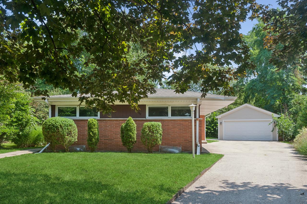 2117 Parkview Ct., Wilmette, IL 60091