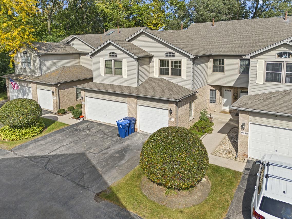 9332 S 79th Ave., Hickory Hills, IL 60457