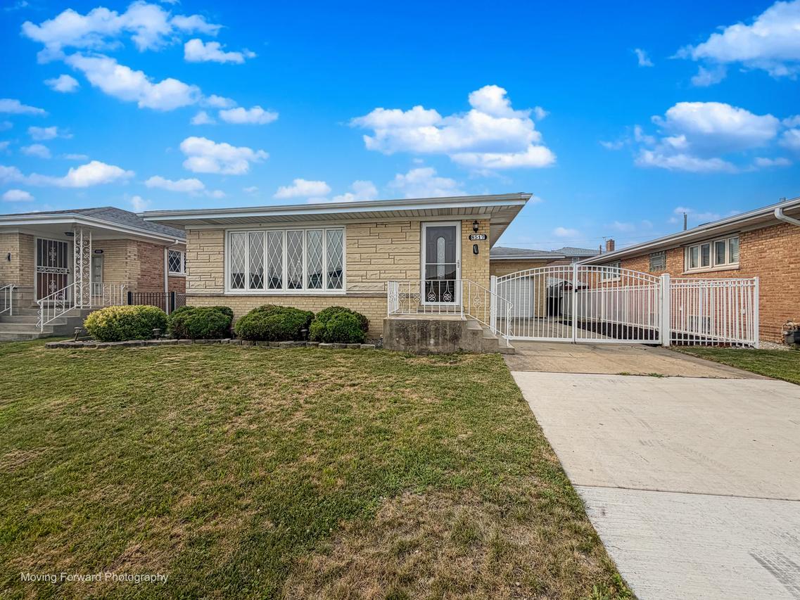 8517 W Carmen Ave., Chicago, IL 60656