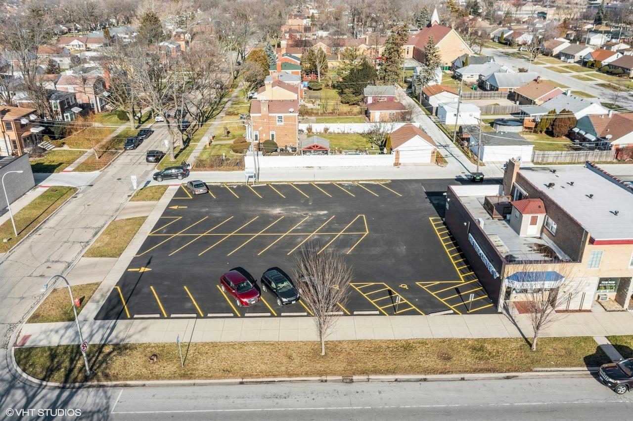 9848 W Roosevelt Rd., Westchester, IL 60154