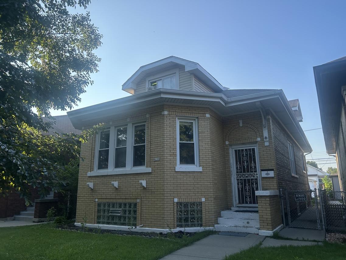 6130 W Addison St., Chicago, IL 60634