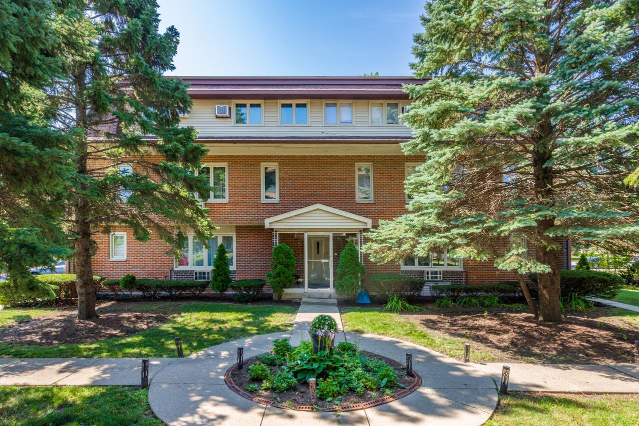 816 W Saint James St. #1W, Arlington Heights, IL 60005
