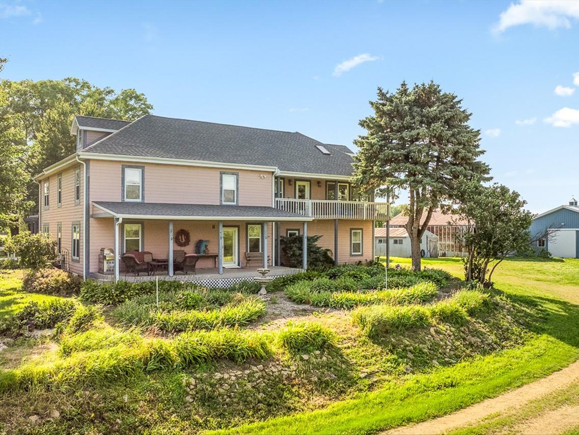 4206 W West Grove Rd., Leaf River, IL 61047