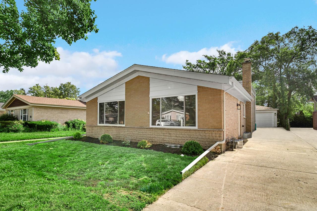 548 Leamington Ave., Wilmette, IL 60091