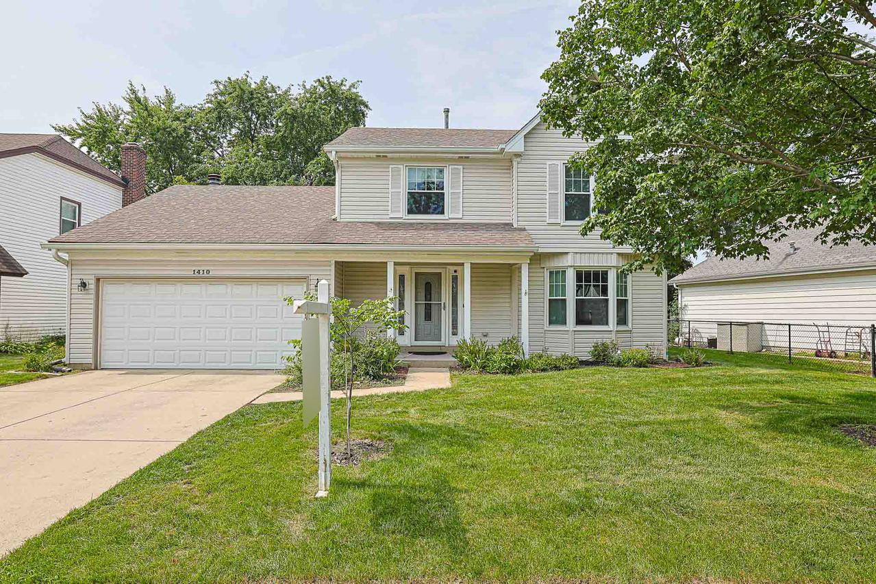 1410 Huntington Dr., Mundelein, IL 60060