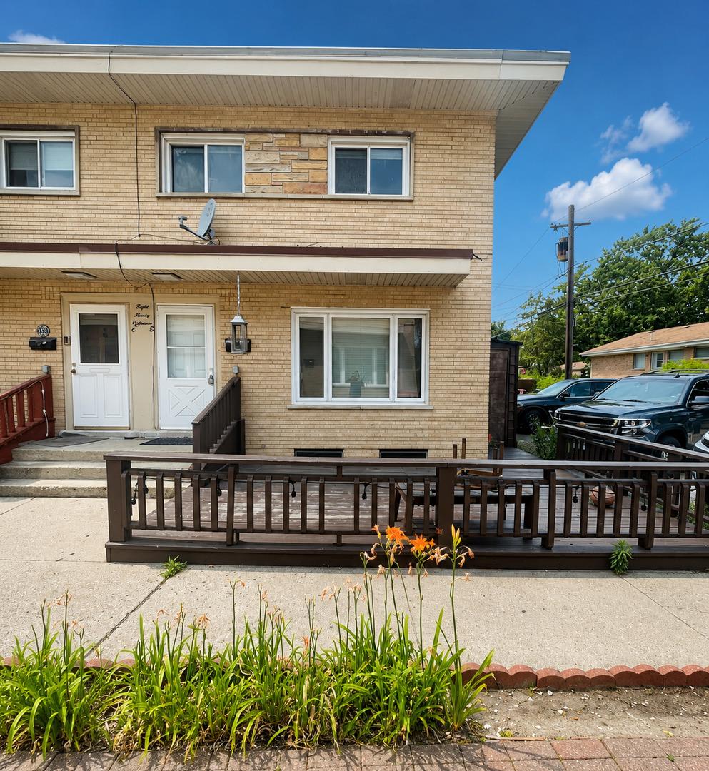 4718 Church St. #D, Skokie, IL 60076