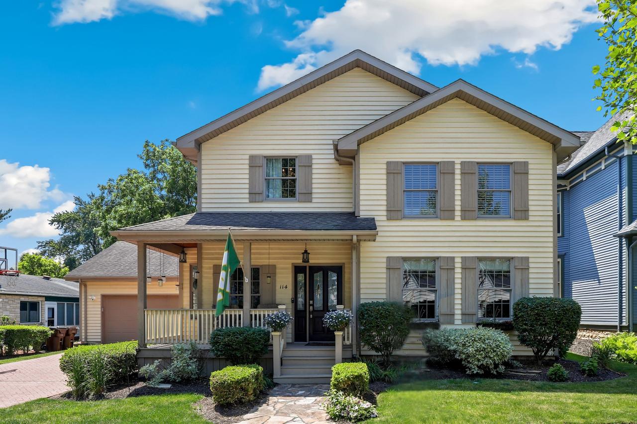 114 Hickory St., Frankfort, IL 60423