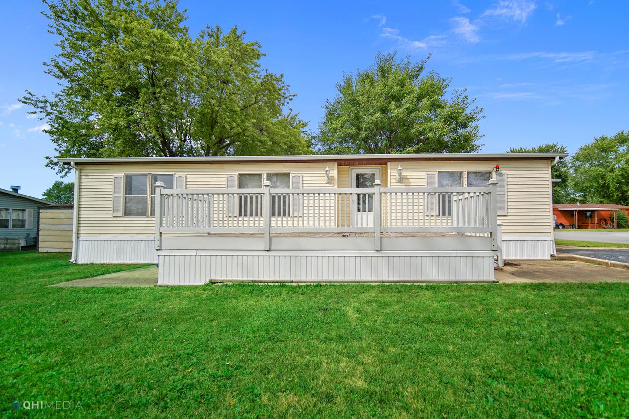 2 Berry Ln., Bourbonnais, IL 60914