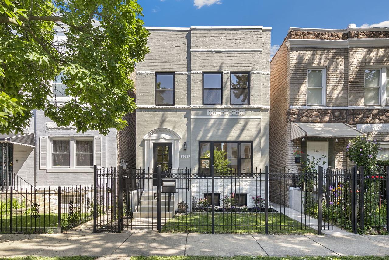 3534 W Le Moyne St., Chicago, IL 60651